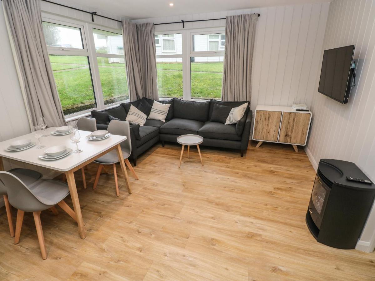 Saltwater Vila Haverfordwest Exterior foto