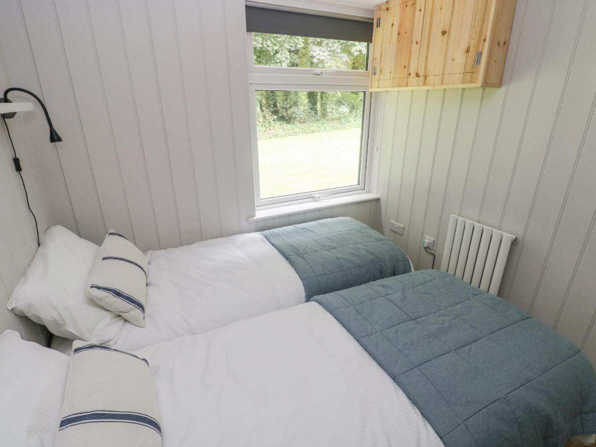 Saltwater Vila Haverfordwest Exterior foto